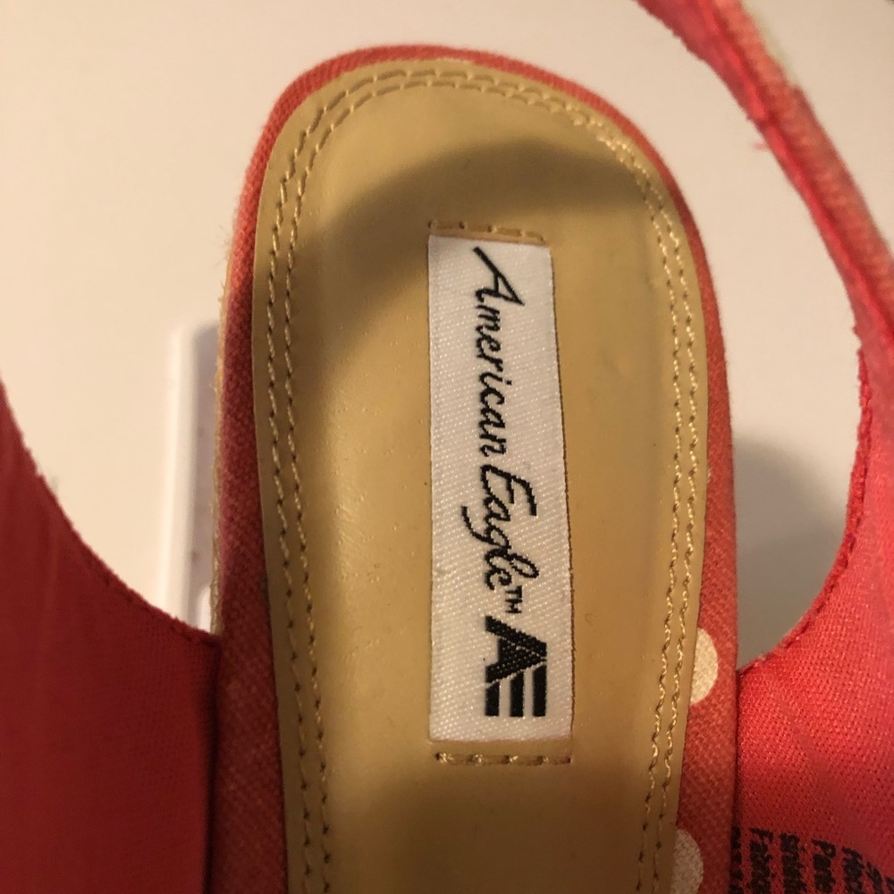 AmericanEagle 6.5 wedges polka dot salmon pink - Picture 4 of 5